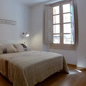 https://mitjana-plaza.es-andalucia.com